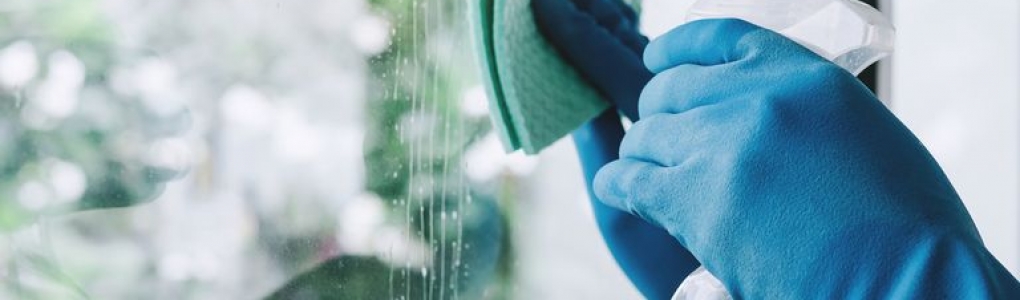 This fabric softener cleaning hack leaves glass clean and streak-free